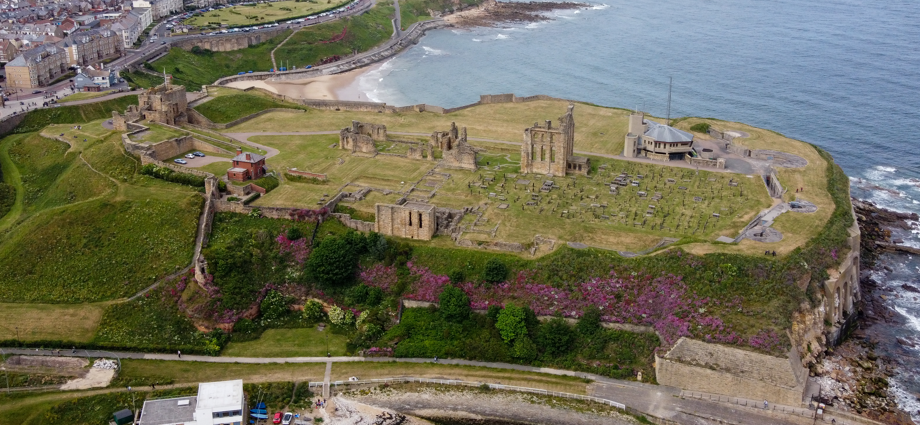 English Heritage: Tynemouth Priory And Castle
